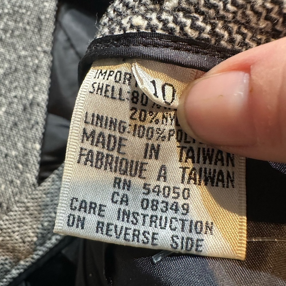 EUC vintage Christian Dior suit 10 - Picture 3 of 11